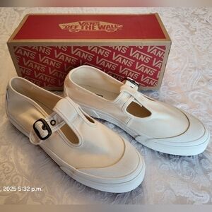 Vans Style 93 Mary Jane's Classic White, Size 10 Women's Sneakers/Athletic Shoes